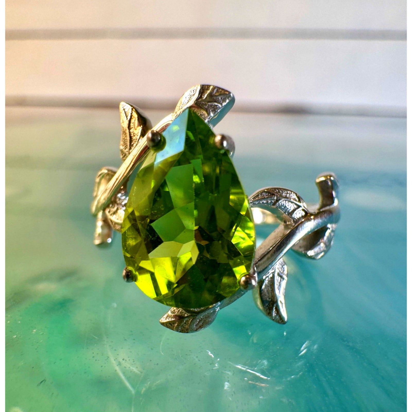 2.18ct Green Peridot Leaf Ring – Sterling Silver White Gold-Plated Size 5.5